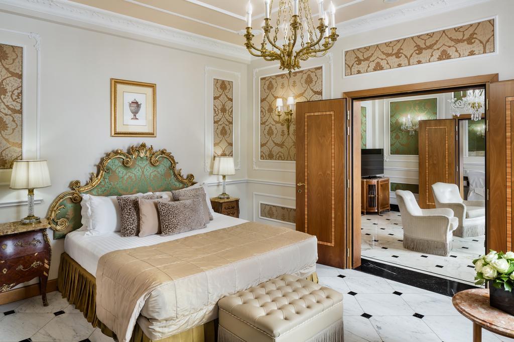 Baglioni Hotel Carlton - The Leading Hotels Of The World Mediolan Zewnętrze zdjęcie